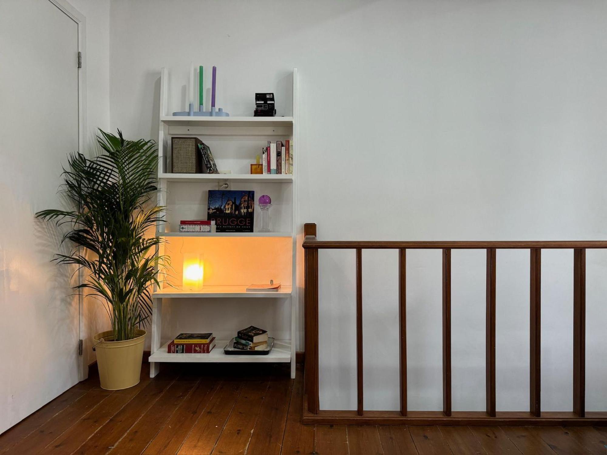 Luxury 2br 1lr Apt, 14min Walk To St Bavo Cathedral *
