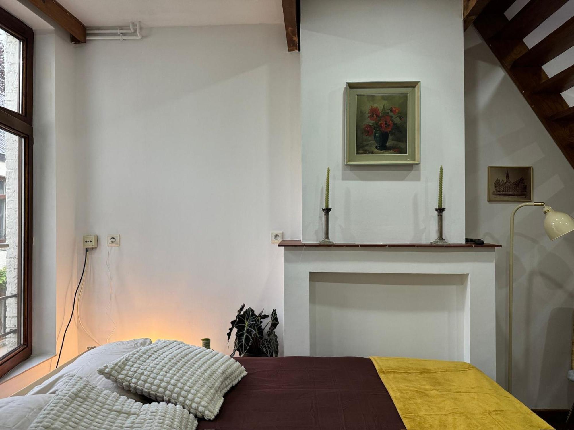 Luxury 2br 1lr Apt, 14min Walk To St Bavo Cathedral *